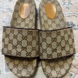 Gucci Beige and Brown Monogram Slides size 10 US